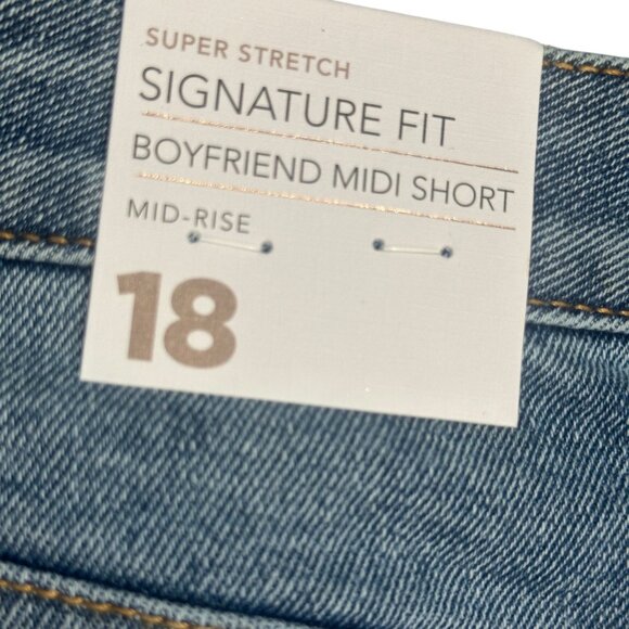 NWT Lane Bryant 18 Boyfriend Midi Shorts Super Stretch Distressed Signature Fit - Picture 6 of 16